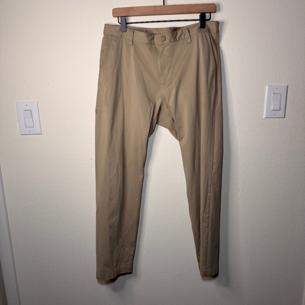 Rhone Men's Commuter Pants Classic Fit Size 32 Tan/Khaki Performance Office